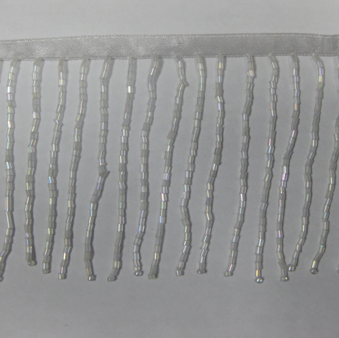 GLASS BEADS FRINGE AB WHITE